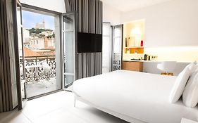 Hôtel C2